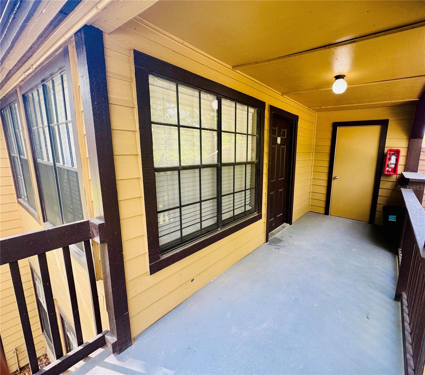 385 WOODSIDE DR #201, ALTAMONTE SPRINGS, FL — photo 2
