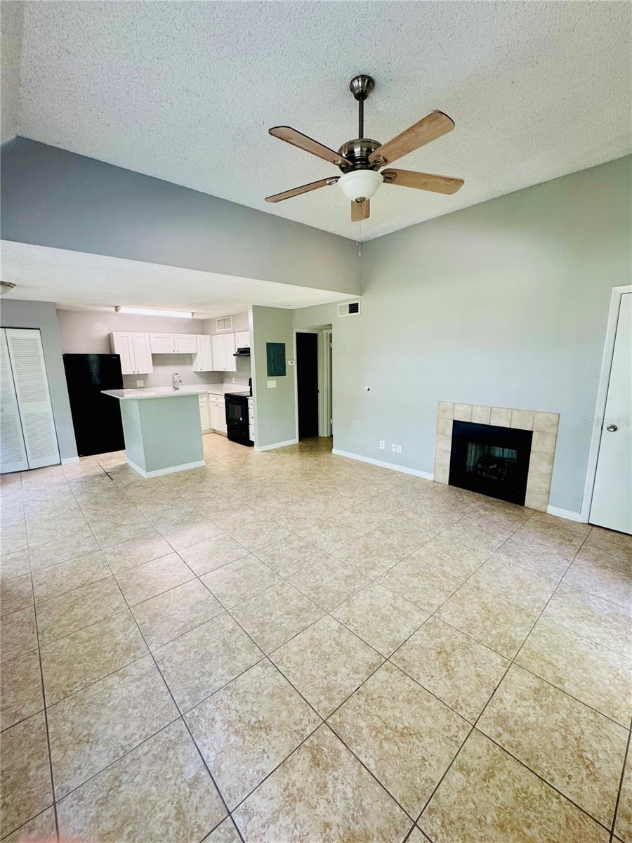 385 WOODSIDE DR #201, ALTAMONTE SPRINGS, FL — photo 8