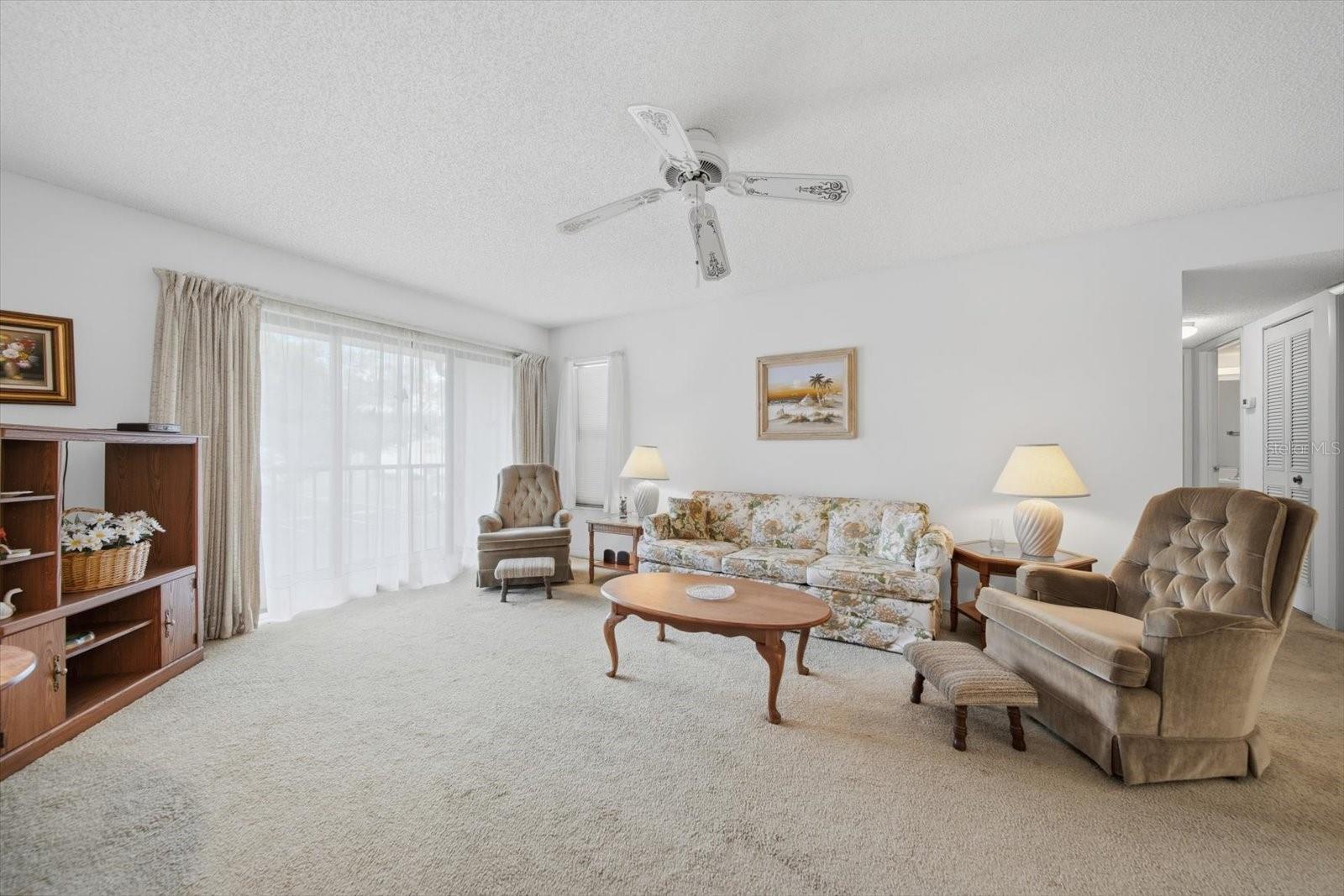 1441 PINE GLEN LN #E2, TARPON SPRINGS, FL — photo 2