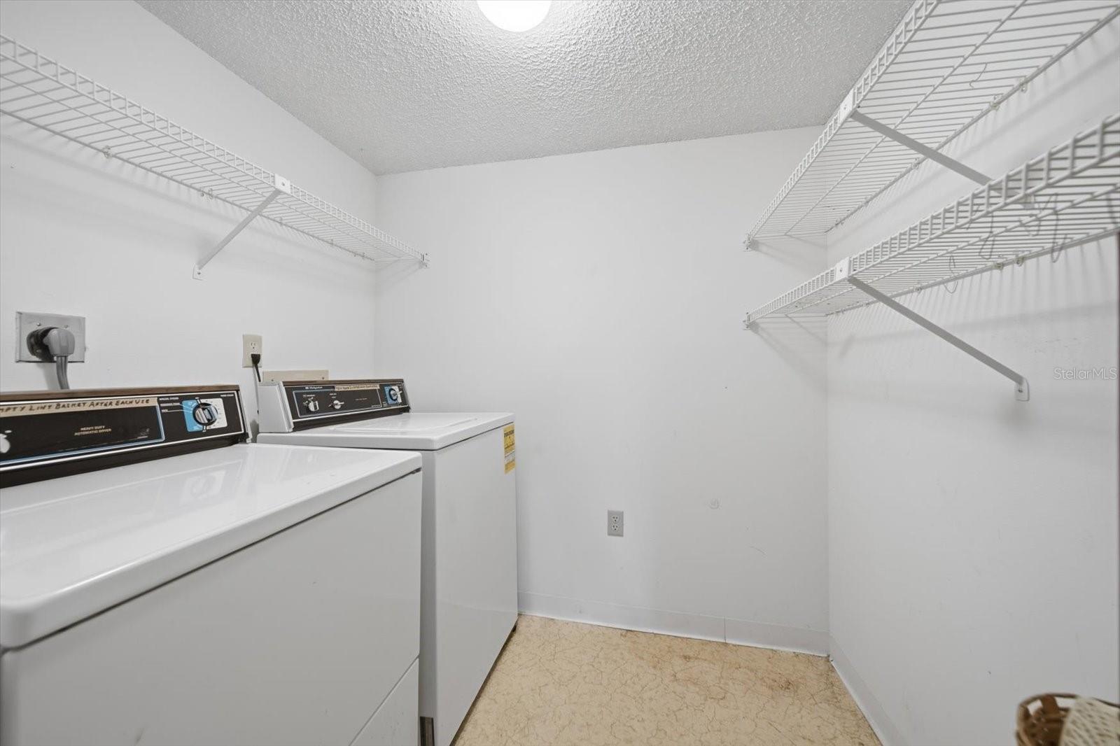 1441 PINE GLEN LN #E2, TARPON SPRINGS, FL — photo 10