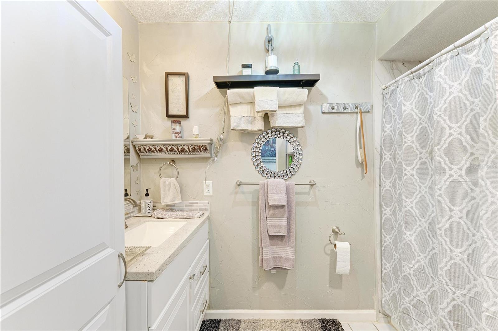 7236 LAS CASAS DR, SARASOTA, FL — photo 28