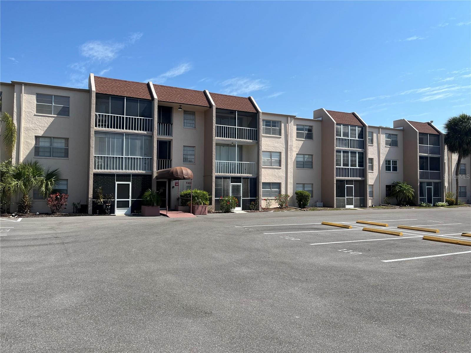 519 ALBEE FARM RD #303, VENICE, FL