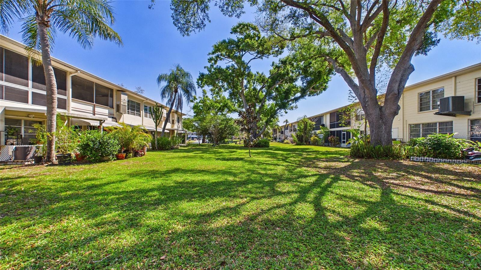 5664 40TH TER N #428, ST PETERSBURG, FL