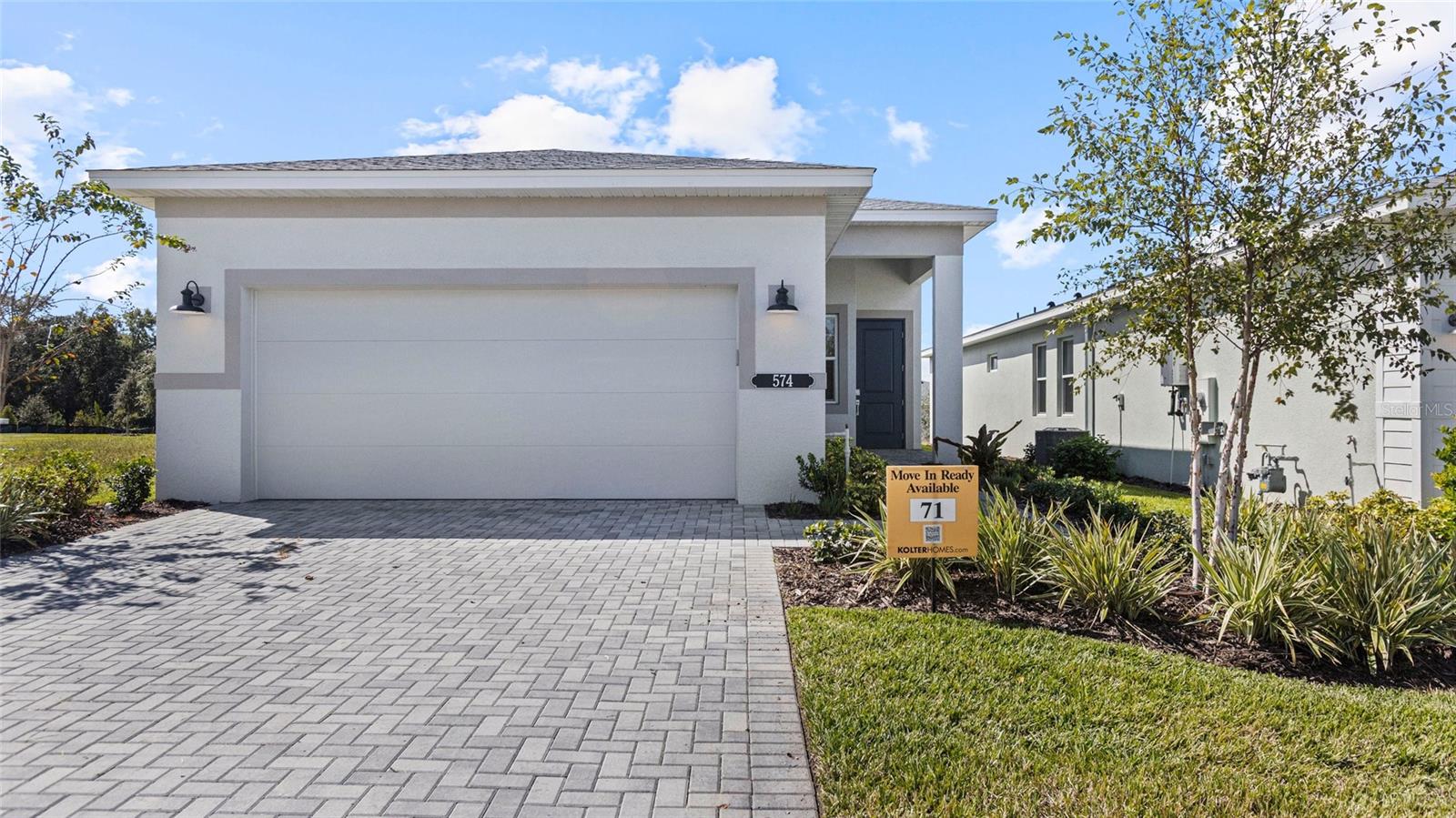 574 HAMMOCK OAKS BLVD, LADY LAKE, FL