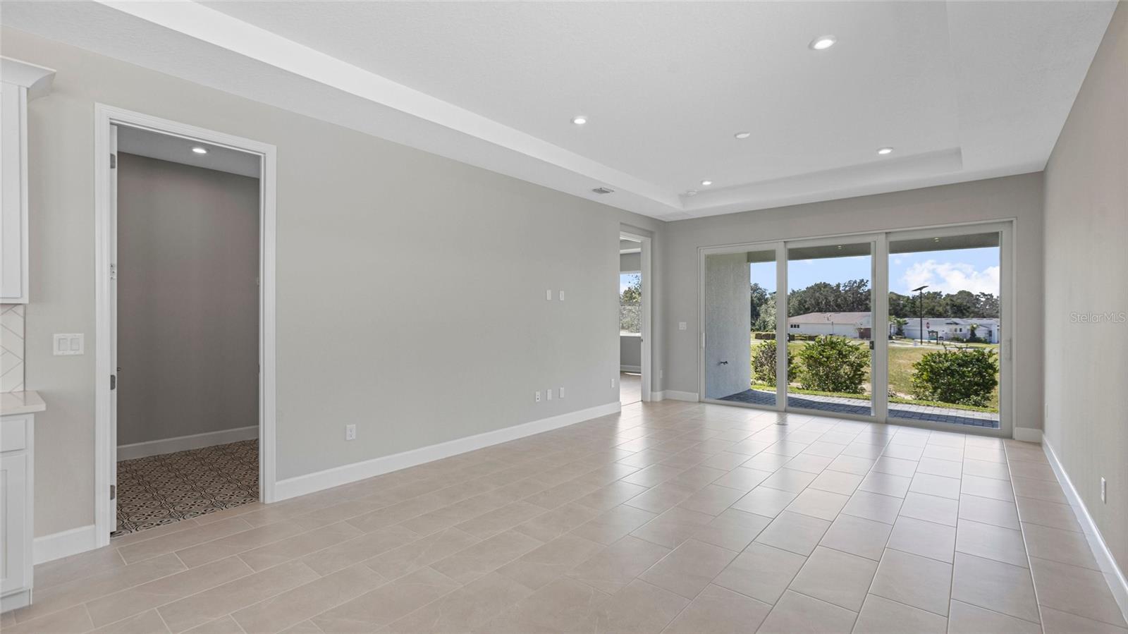 574 HAMMOCK OAKS BLVD, LADY LAKE, FL — photo 12
