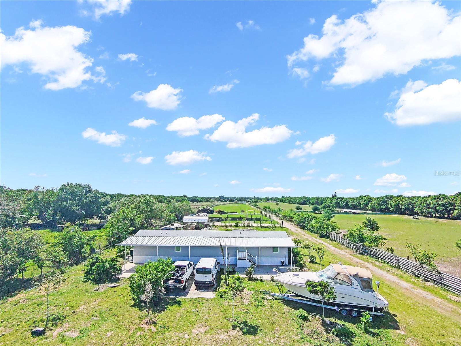 1321 BLUFF HAMMOCK RD, LORIDA, FL