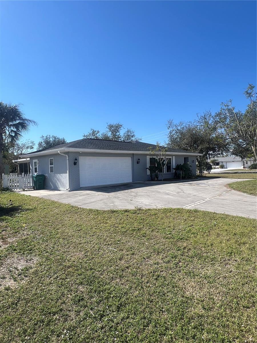 22065 MALONE AVE, PORT CHARLOTTE, FL