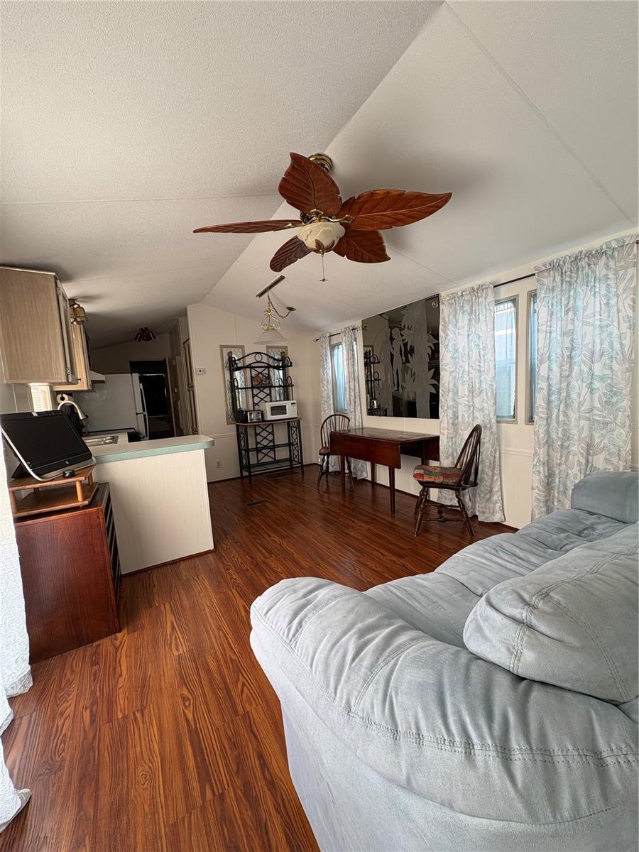 21027 LAZY DAYS CIR, LUTZ, FL — photo 7