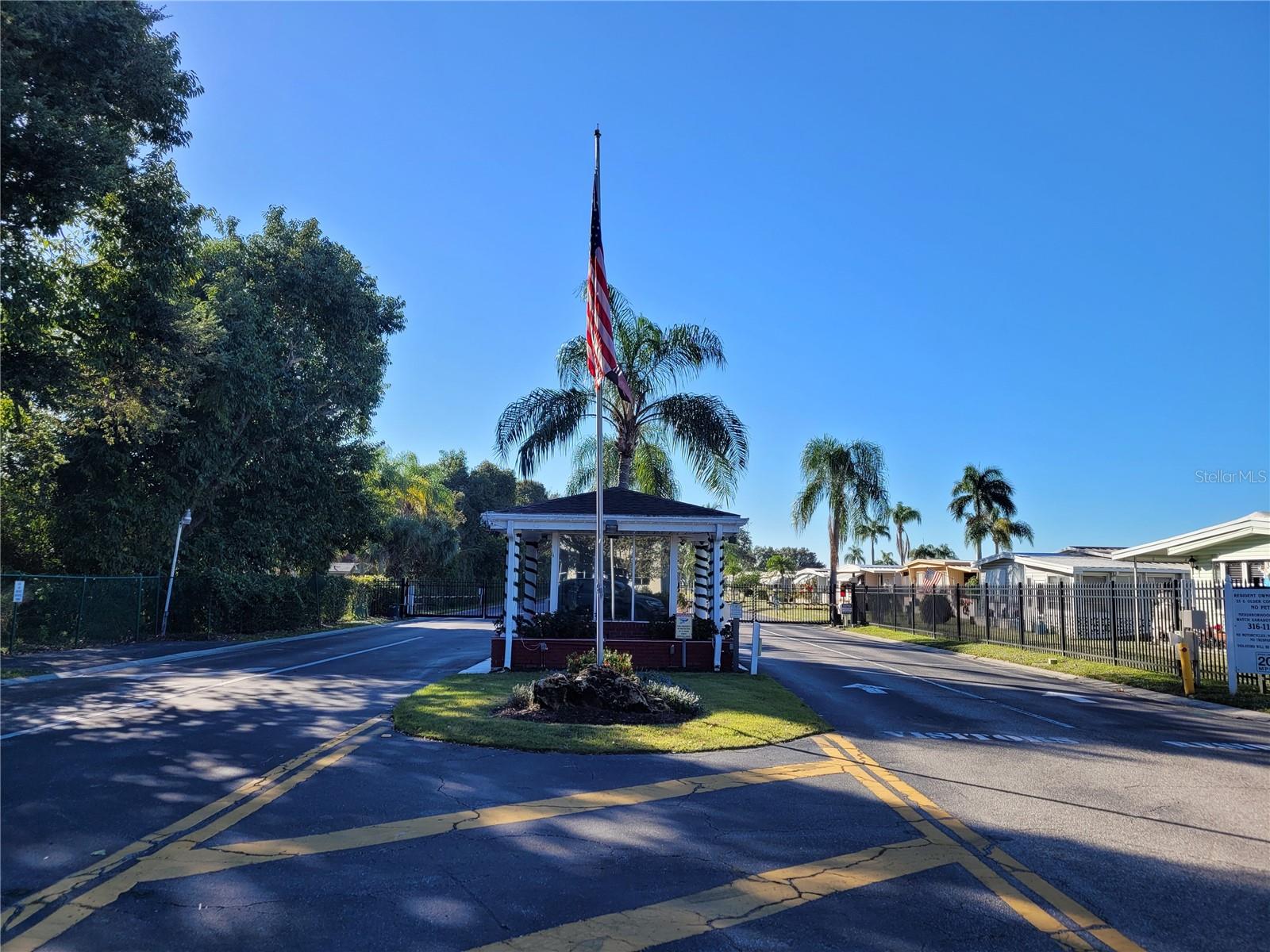 3319 OVERCUP OAK TER, SARASOTA, FL — photo 52