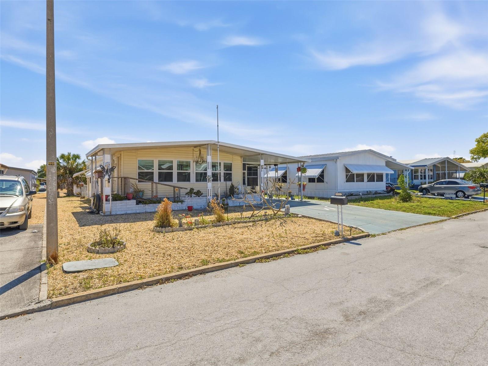 7402 CASCADE DR, HUDSON, FL — photo 2