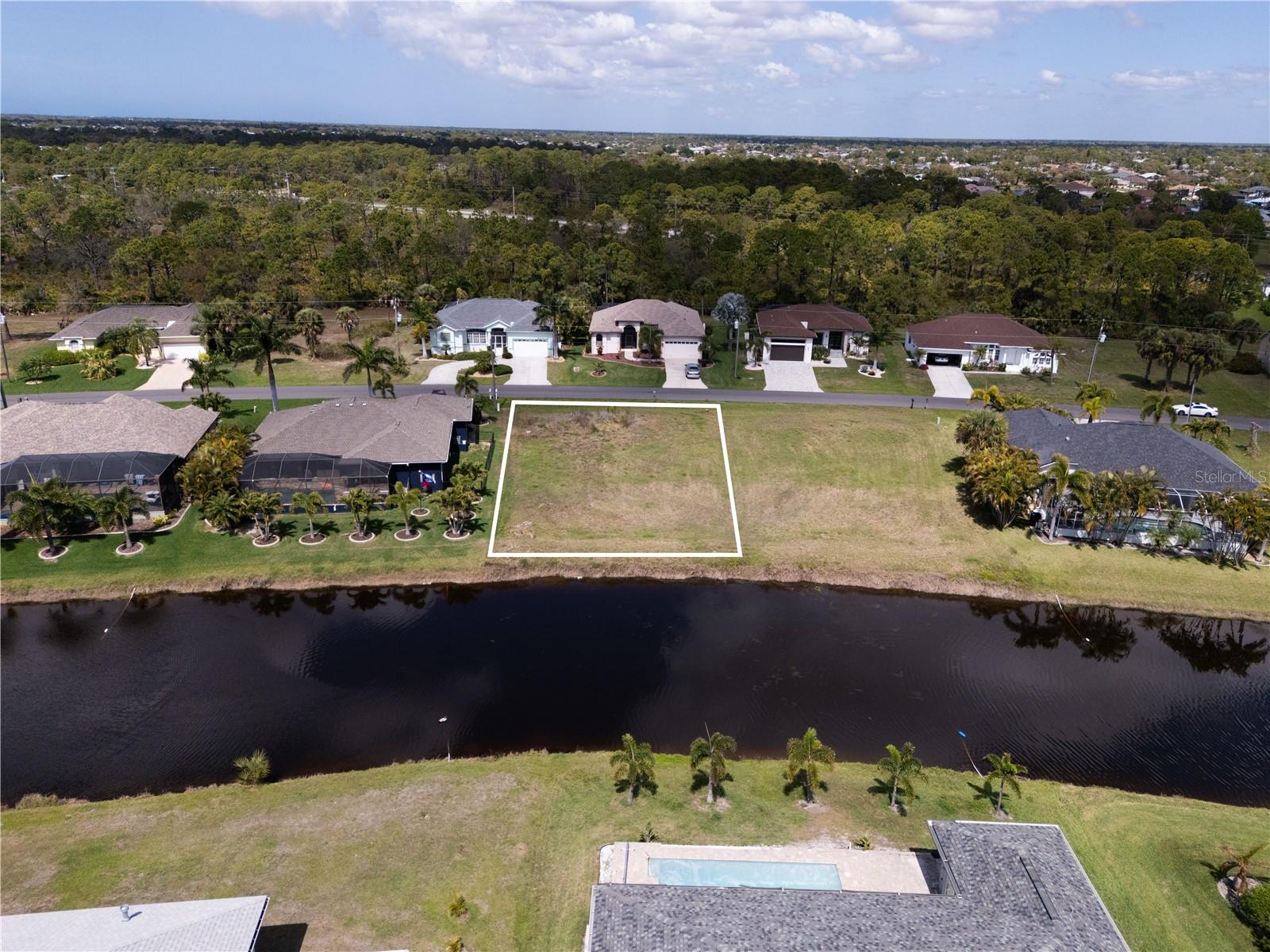 134 WHITE MARSH LN, ROTONDA WEST, FL — photo 2
