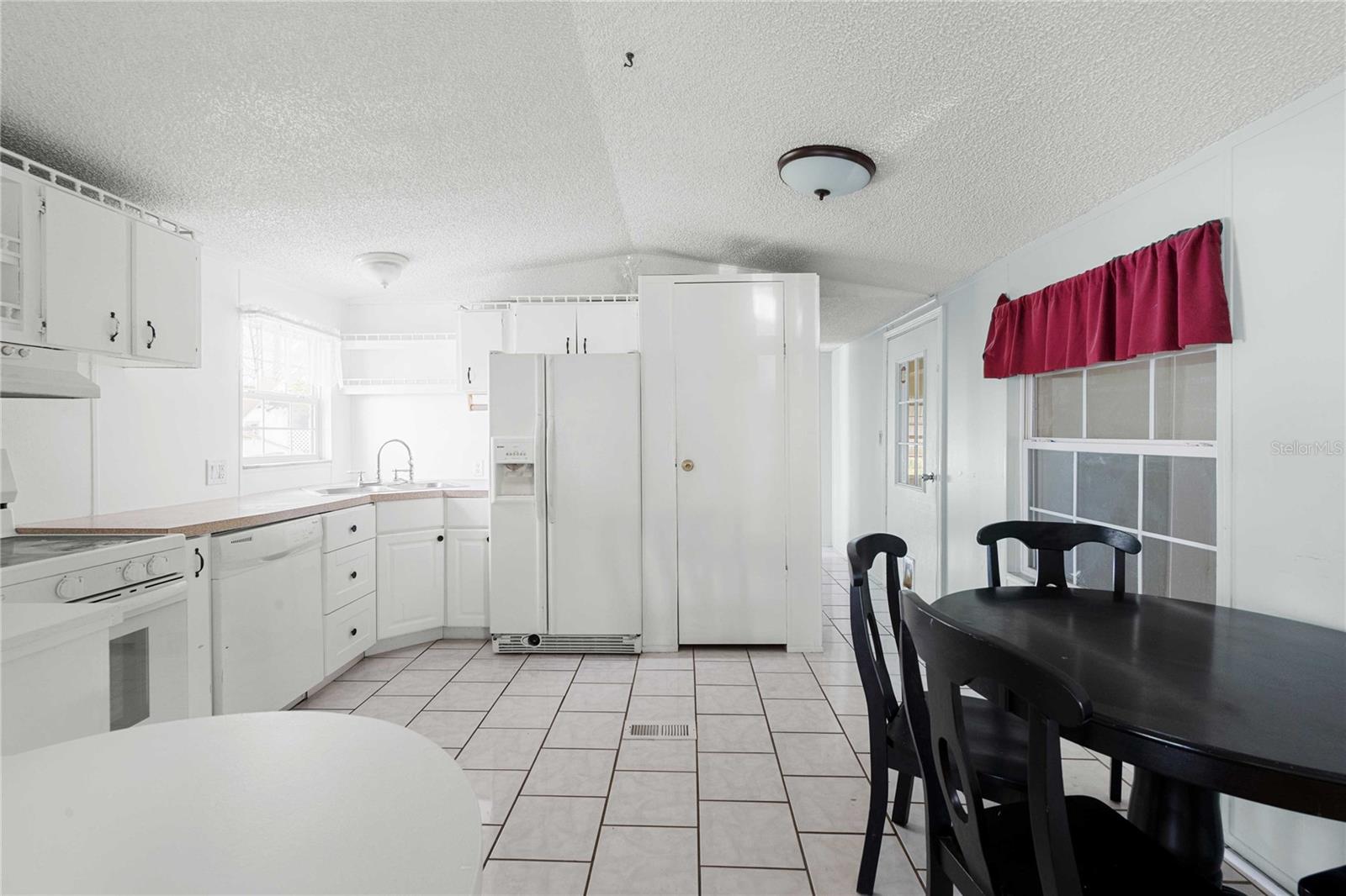 36941 BETH AVE, ZEPHYRHILLS, FL — photo 11