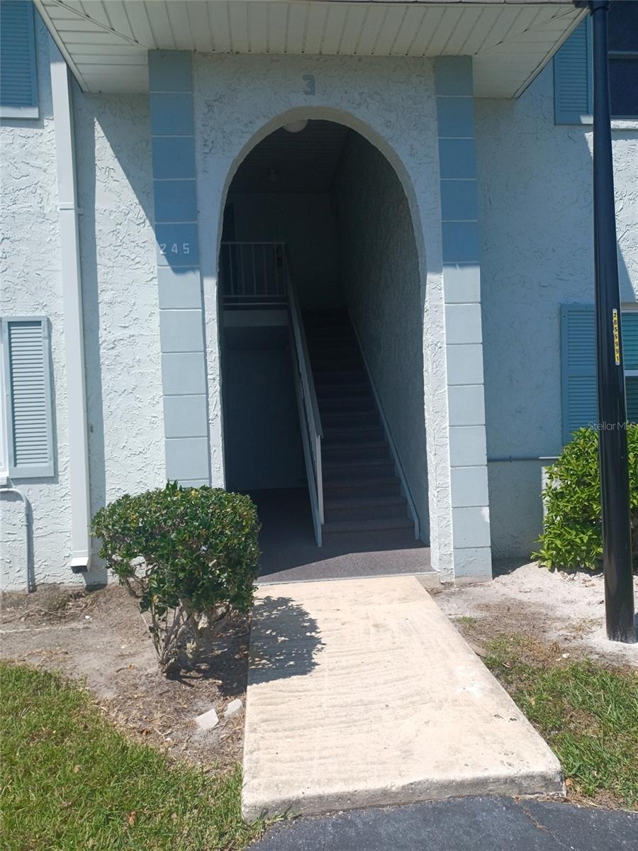 245 S MCMULLEN BOOTH RD #17, CLEARWATER, FL