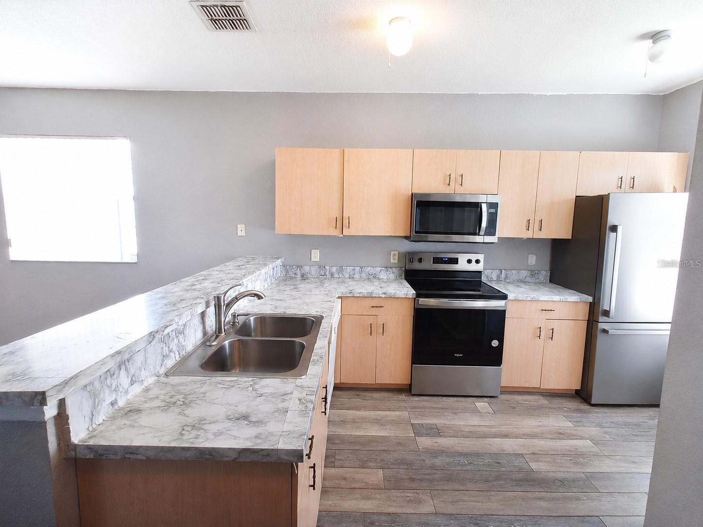15201 INDIAN CREEK DR #B, KISSIMMEE, FL — photo 6