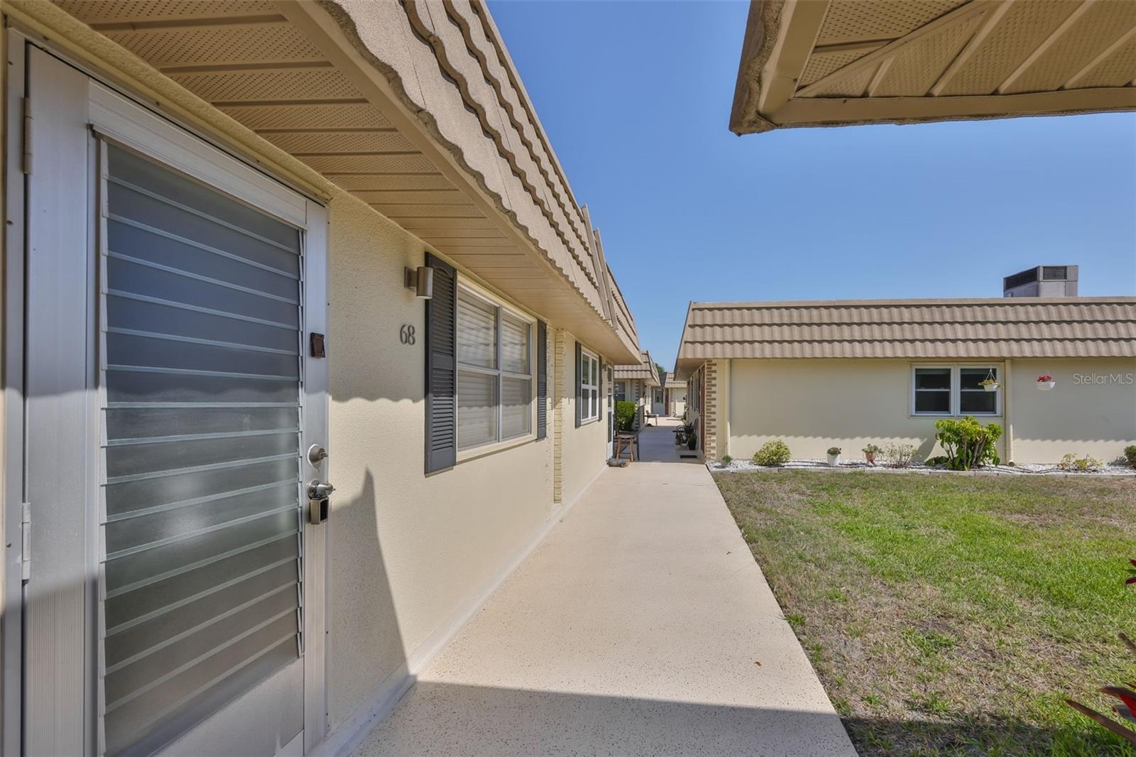 202 BEDFORD ST #68, SUN CITY CENTER, FL — photo 2