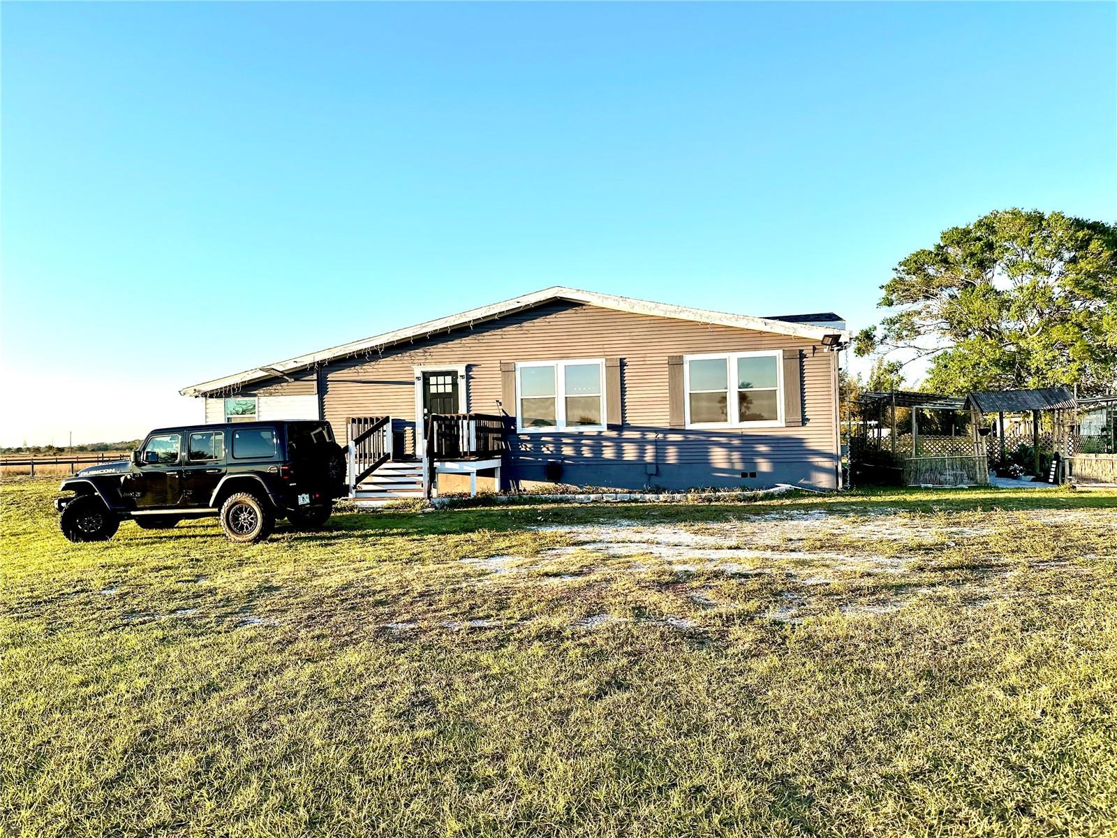 35495 SINGLETARY RD, MYAKKA CITY, FL — photo 2