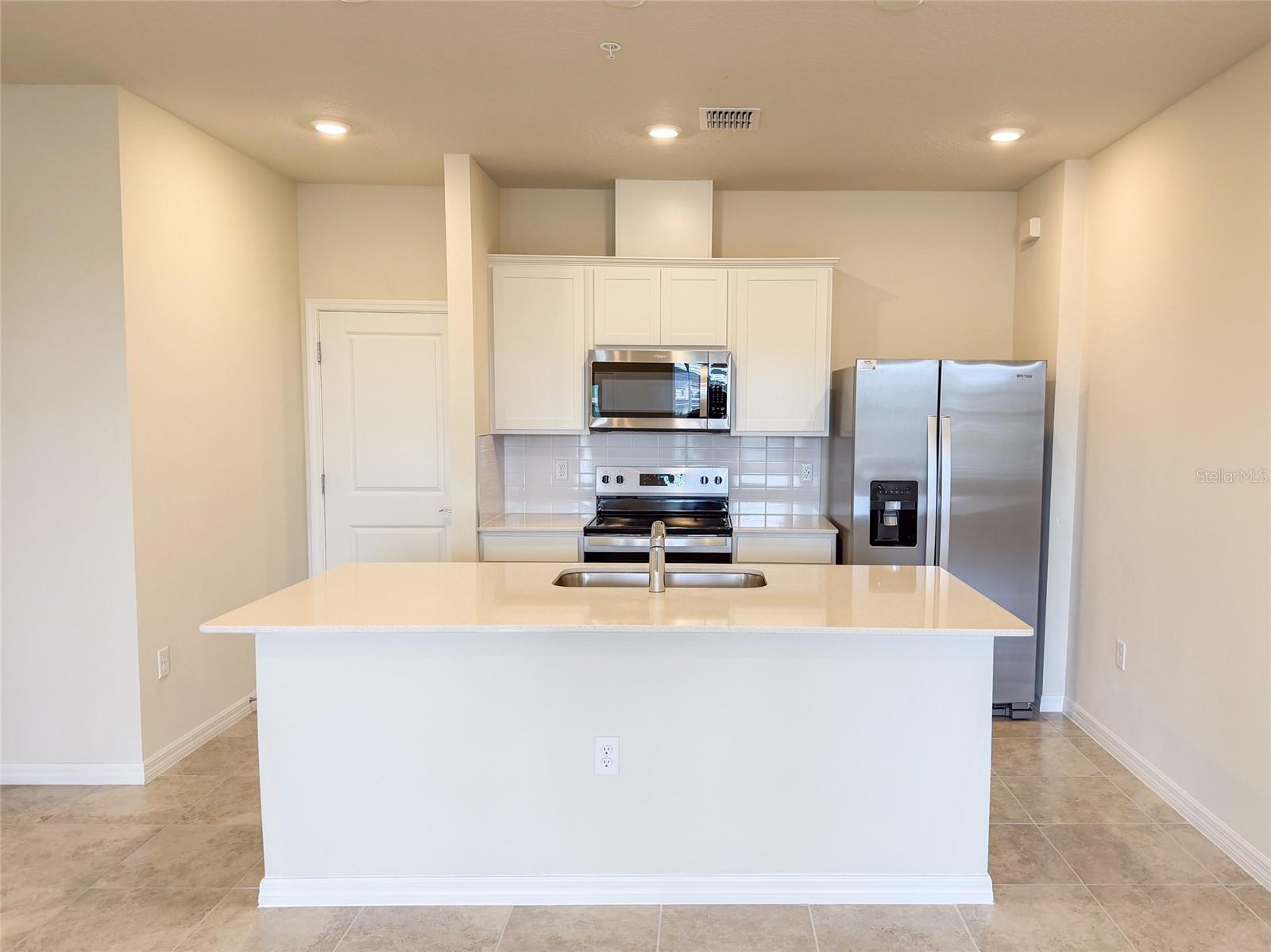 10537 GLOWING BEACON ST, ORLANDO, FL — photo 6