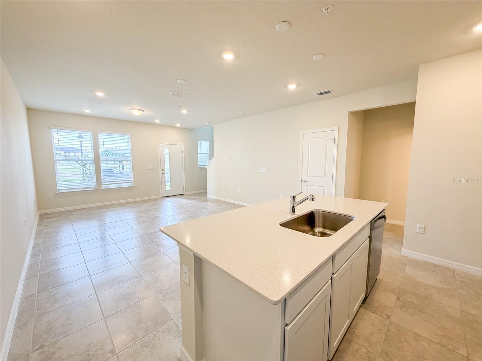 10537 GLOWING BEACON ST, ORLANDO, FL — photo 8