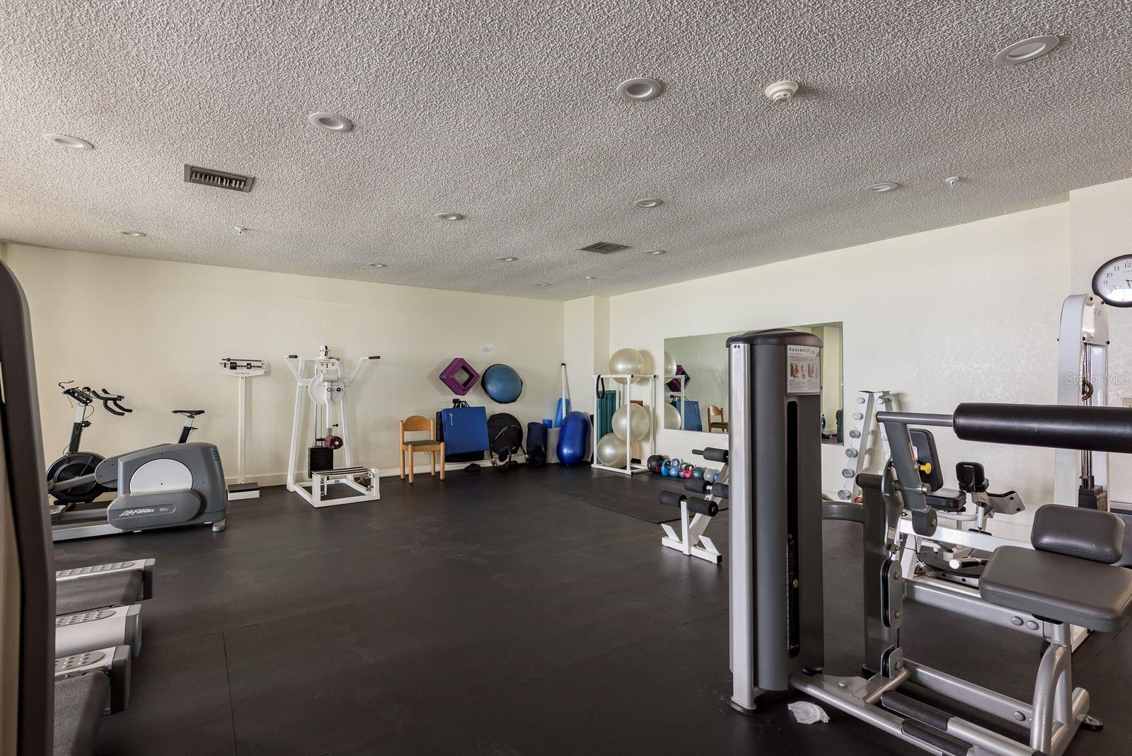 6287 BAHIA DEL MAR CIR #1202, ST PETERSBURG, FL — photo 29