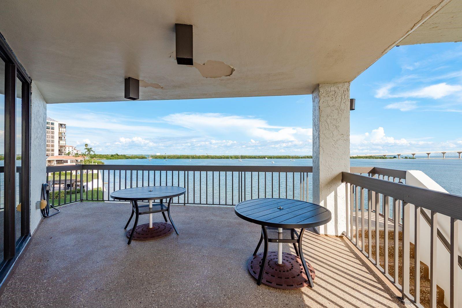 6287 BAHIA DEL MAR CIR #1202, ST PETERSBURG, FL — photo 32