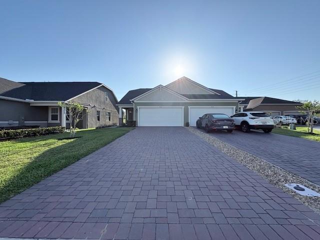 2668 SPIDER LILY CT, CLERMONT, FL