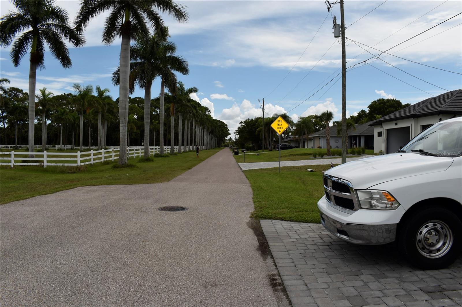 805 SW 6TH CT, CAPE CORAL, FL — photo 3