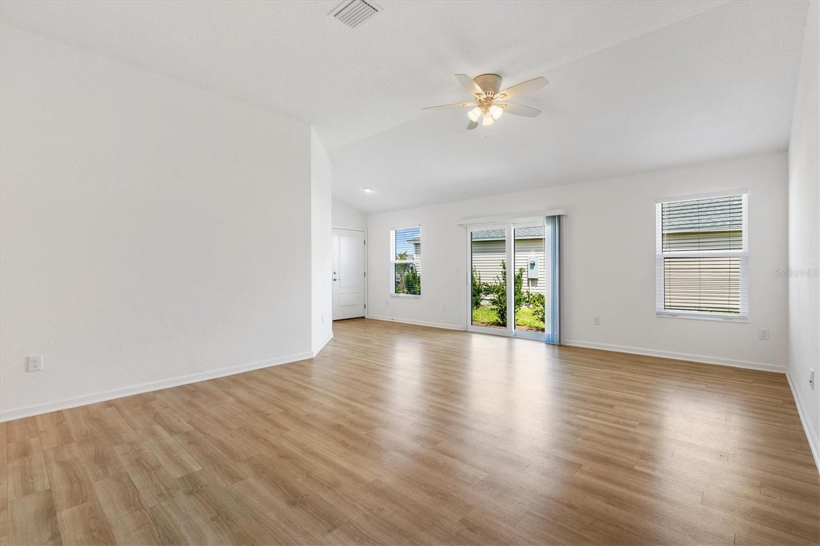 7185 FAY CT, THE VILLAGES, FL — photo 32