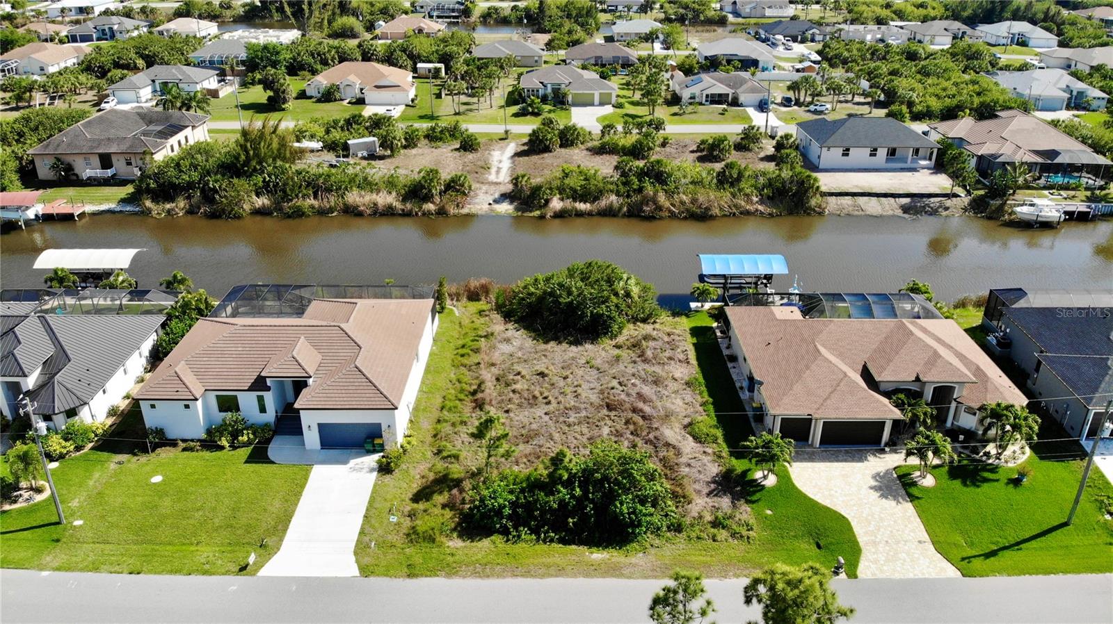 15376 HENNIPEN CIR, PORT CHARLOTTE, FL — photo 3