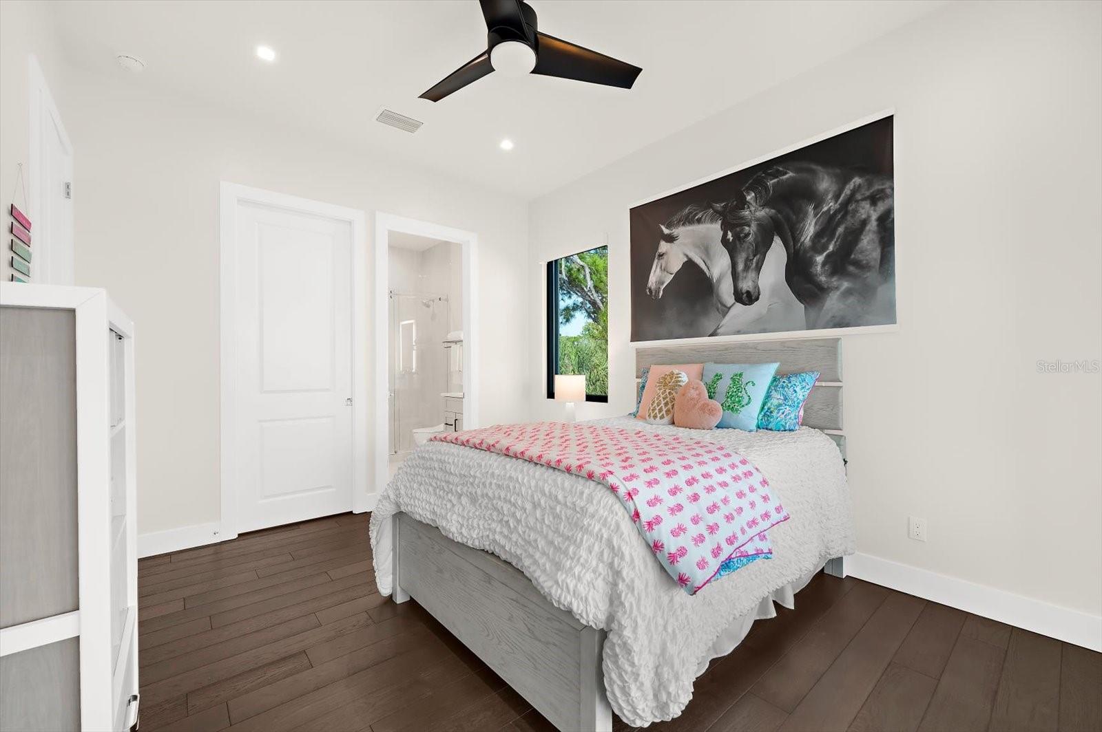 402 HILLSBOROUGH ST, PALM HARBOR, FL — photo 47