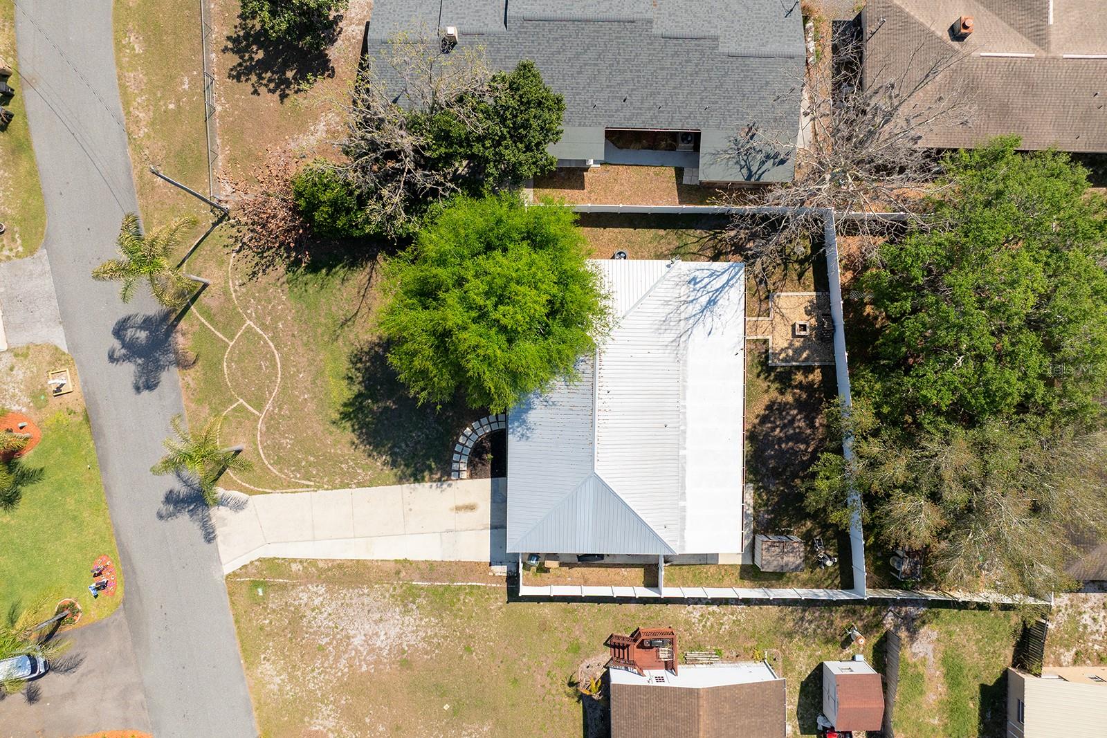 12146 VIRGINIA DR, LEESBURG, FL — photo 56