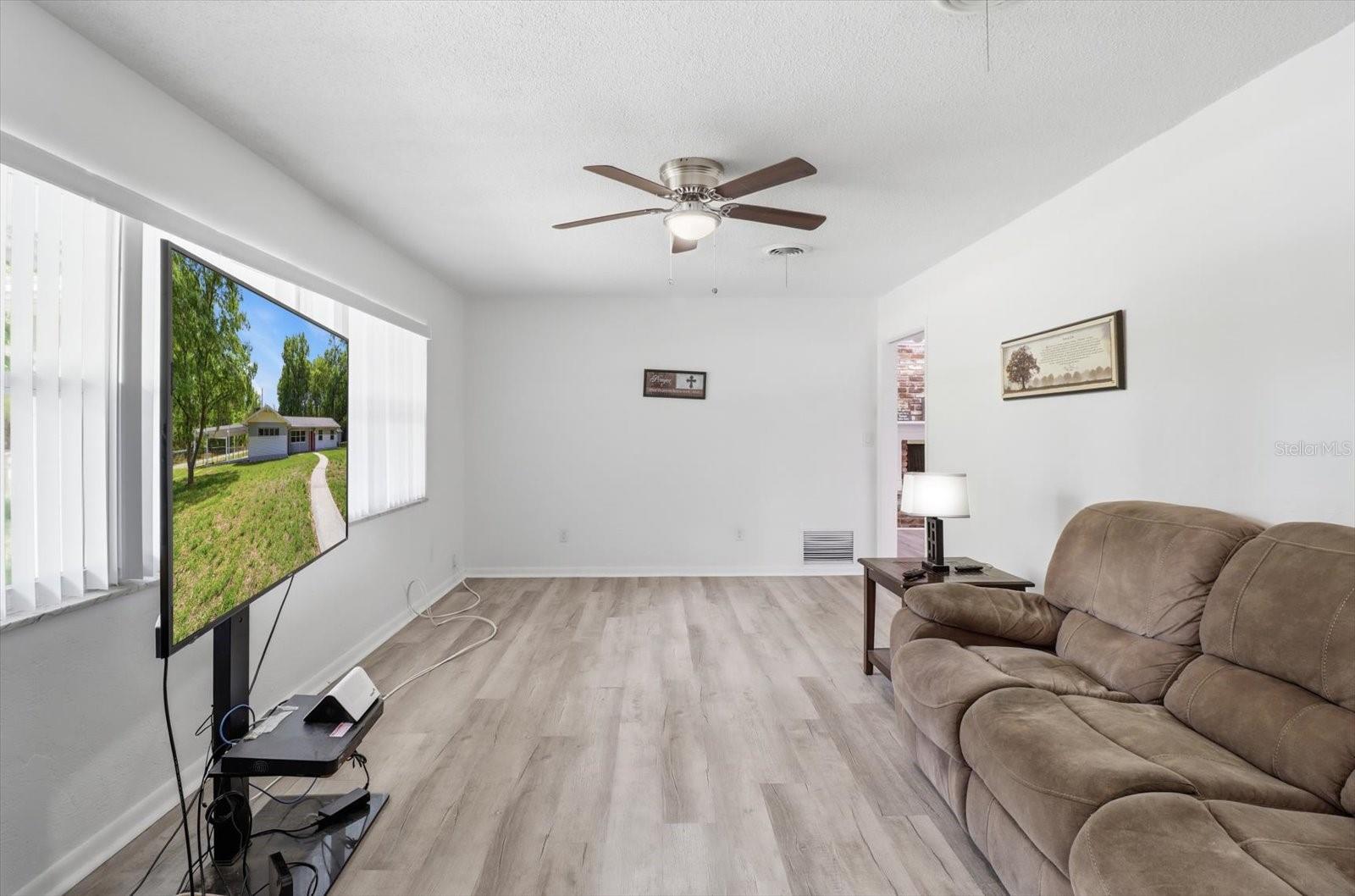 24576 NW FALCON AVE, DUNNELLON, FL — photo 16