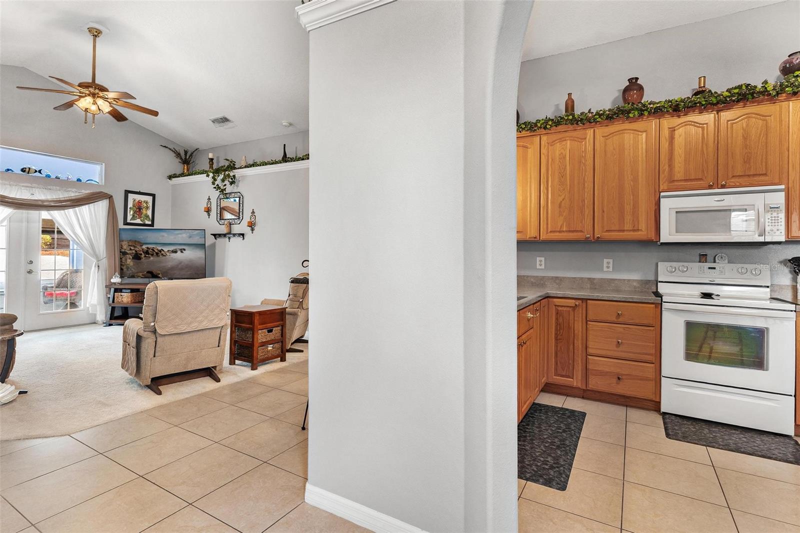 93 FAIRWAY CIR, UMATILLA, FL — photo 20