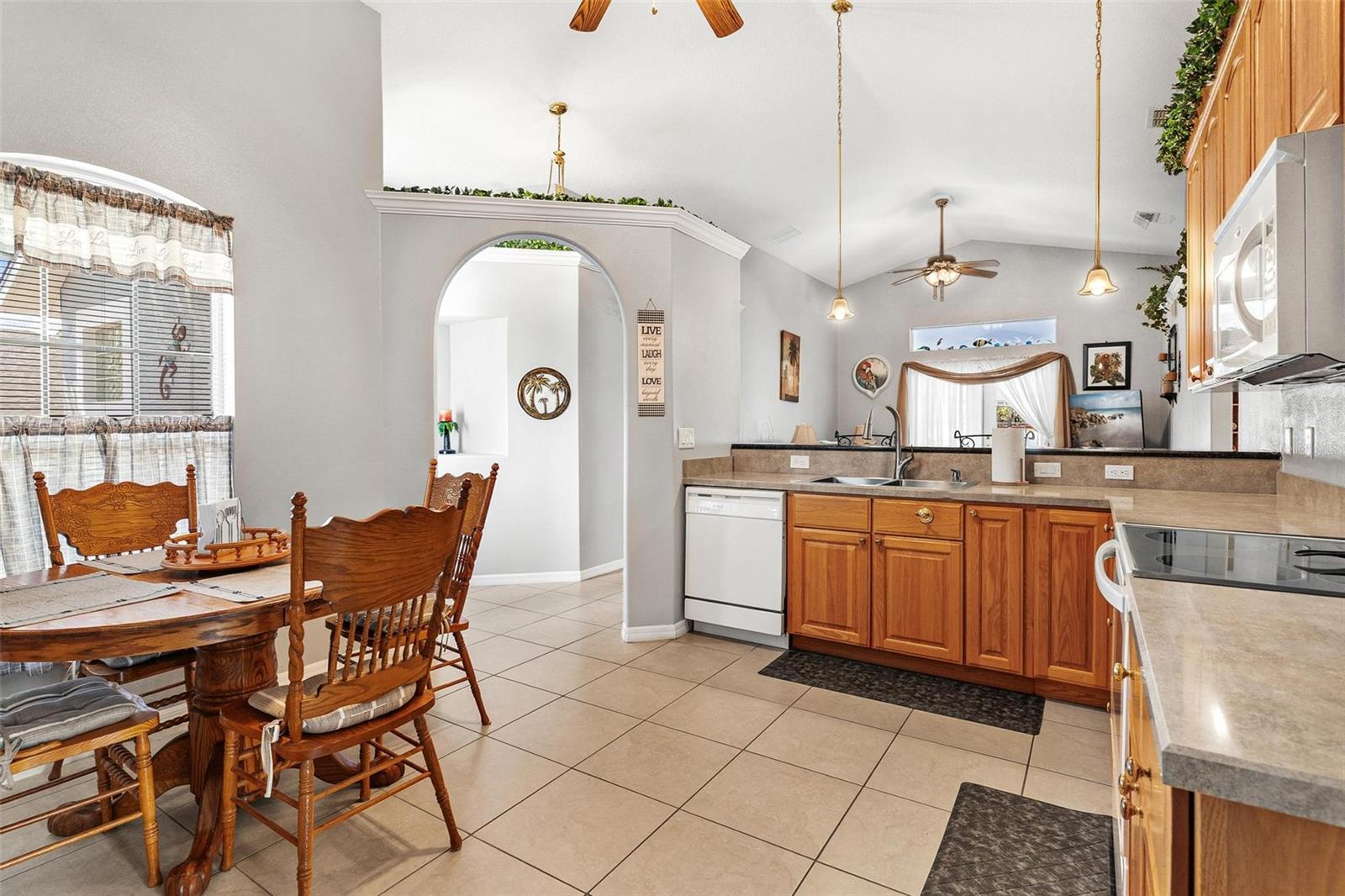 93 FAIRWAY CIR, UMATILLA, FL — photo 46