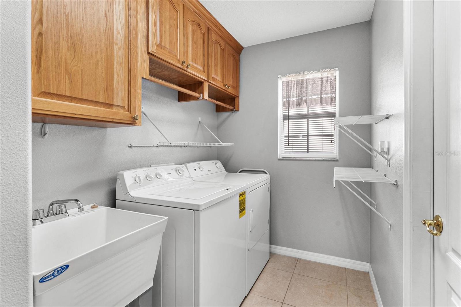 93 FAIRWAY CIR, UMATILLA, FL — photo 56