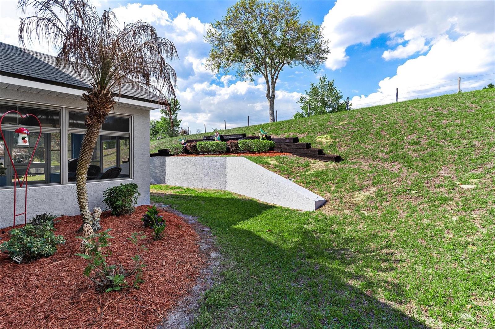 93 FAIRWAY CIR, UMATILLA, FL — photo 105