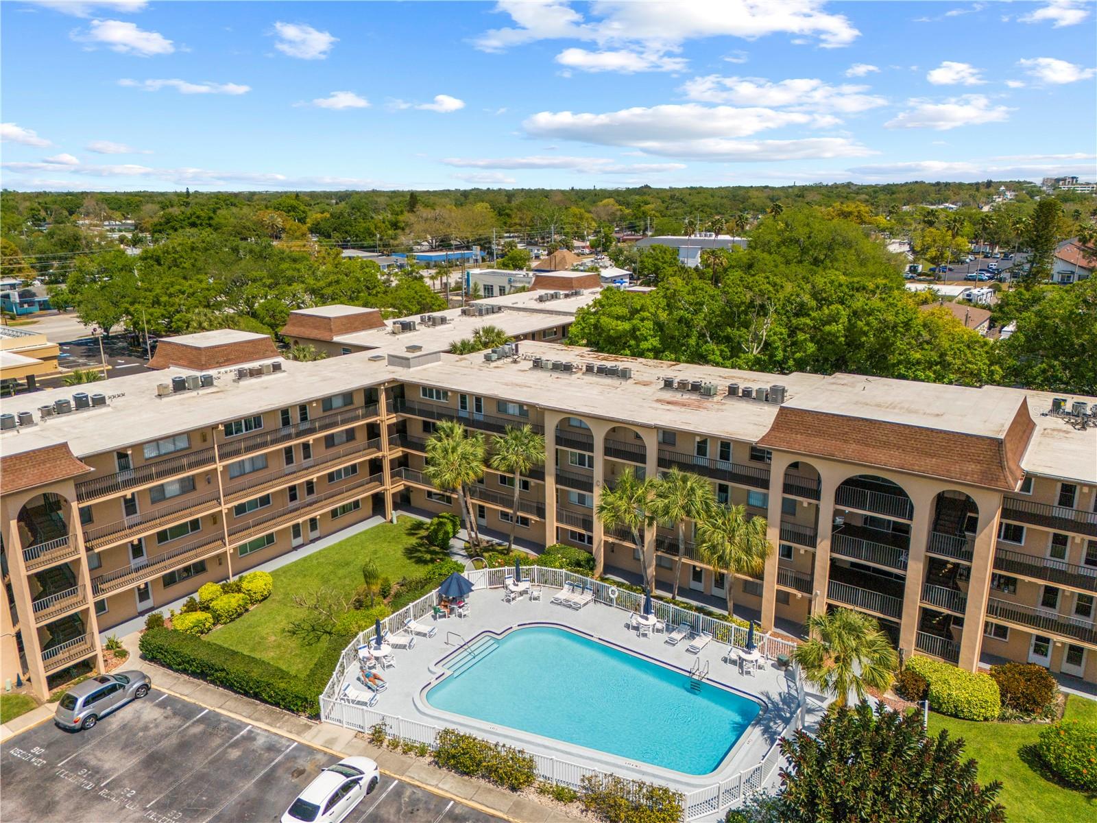 2525 W BAY DR #C21, BELLEAIR BLUFFS, FL — photo 2