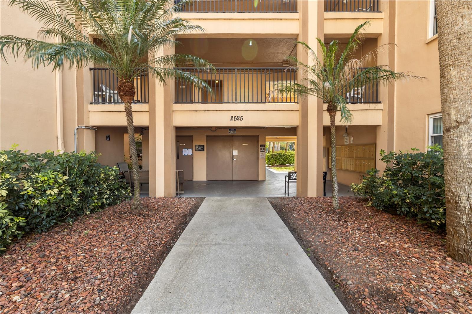 2525 W BAY DR #C21, BELLEAIR BLUFFS, FL — photo 4