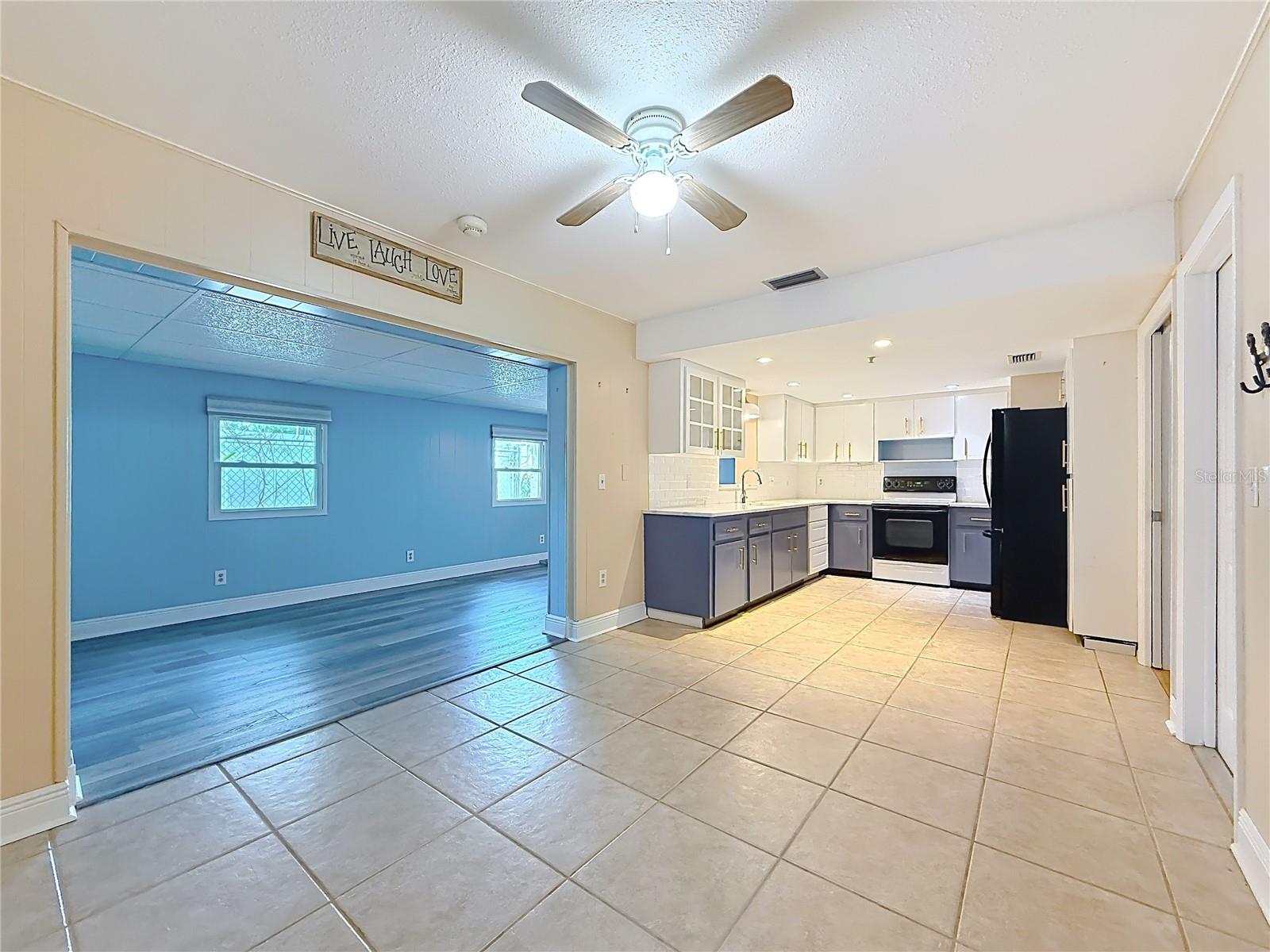 403 MINDY DR, LARGO, FL — photo 8