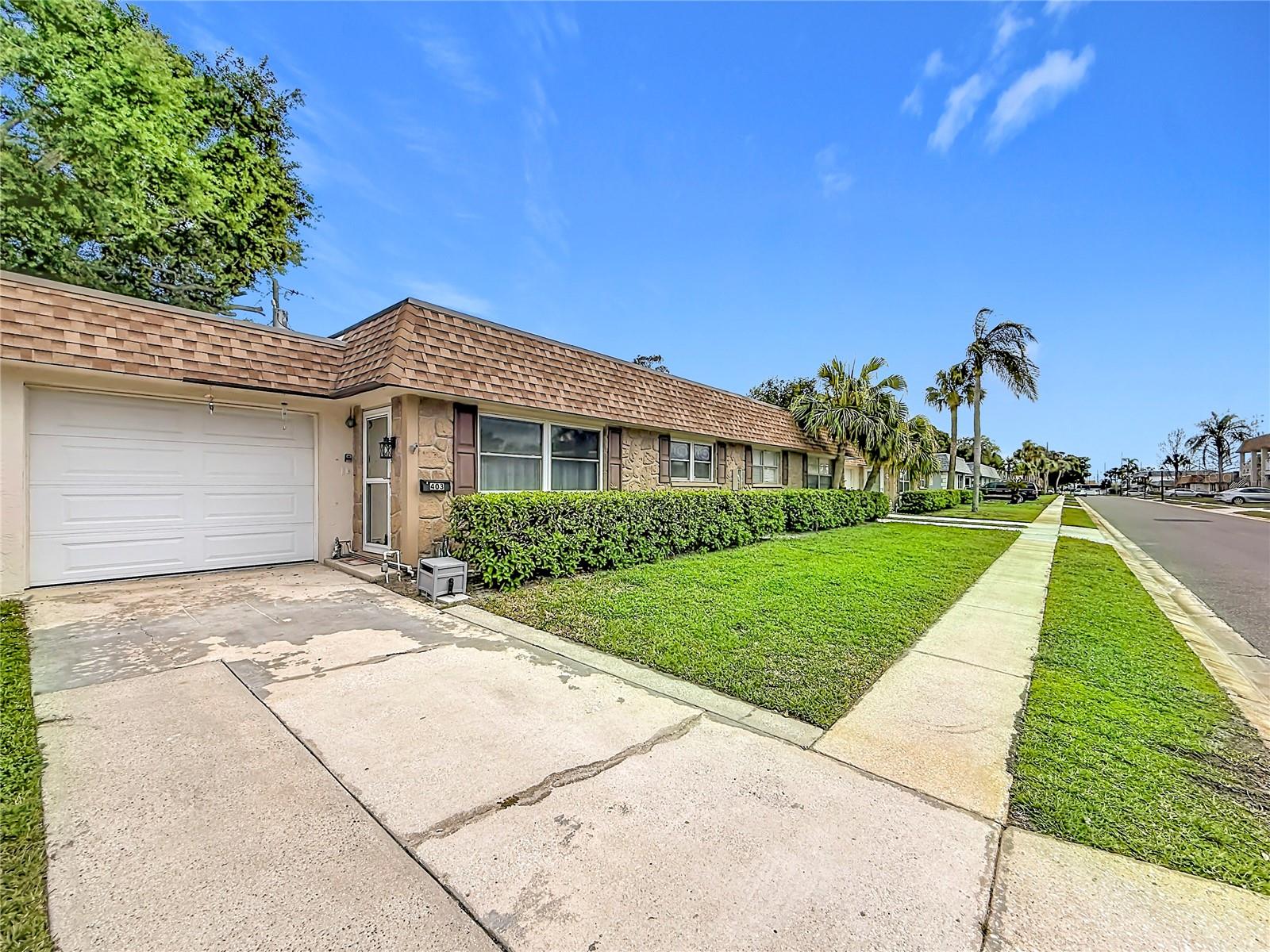 403 MINDY DR, LARGO, FL — photo 57