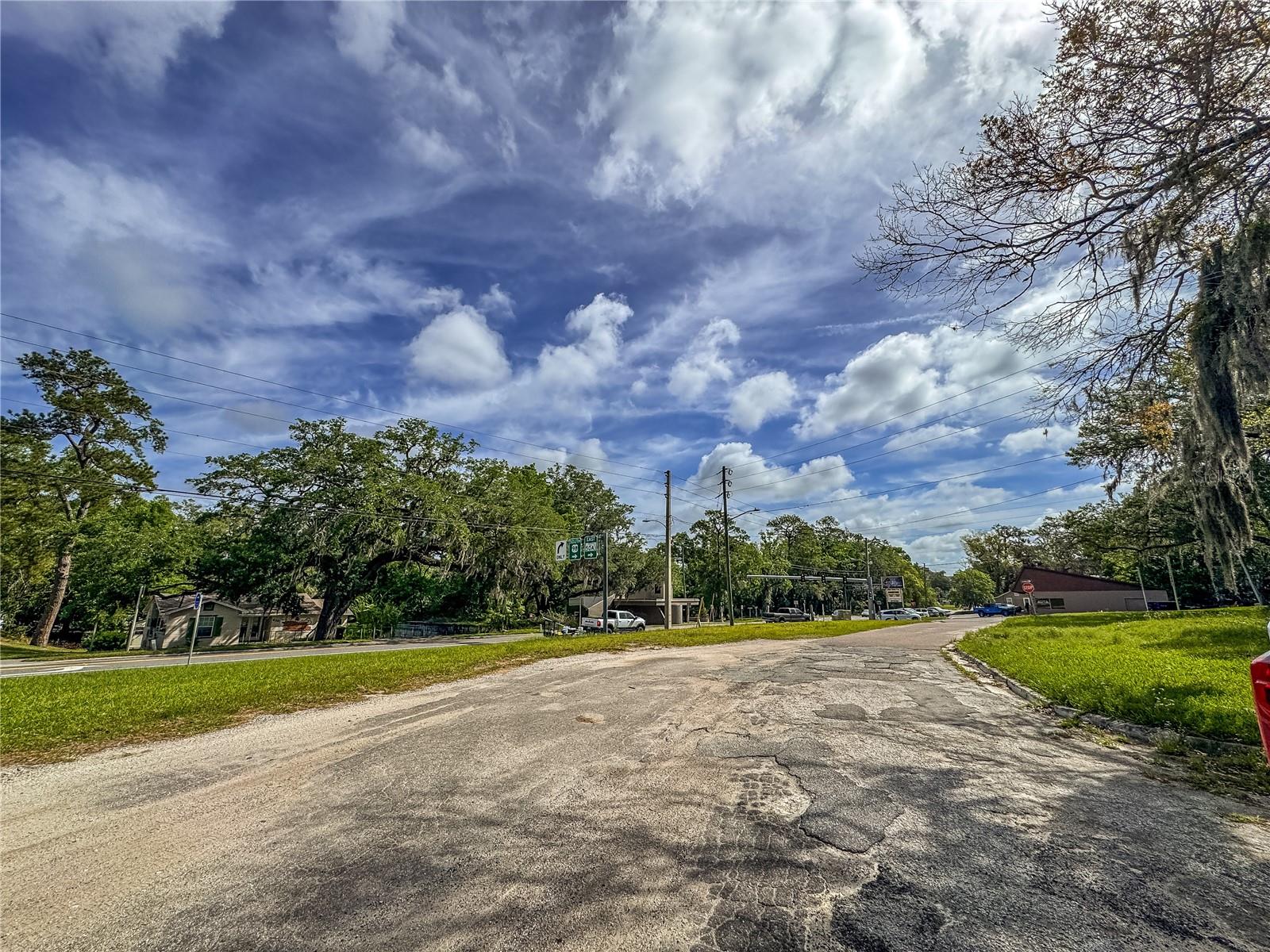 615 OLD HOSPITAL DR, BROOKSVILLE, FL — photo 18