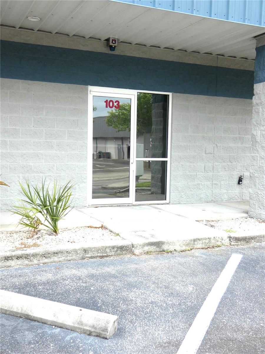 1882 PORTER LAKE DR #103, SARASOTA, FL — photo 3