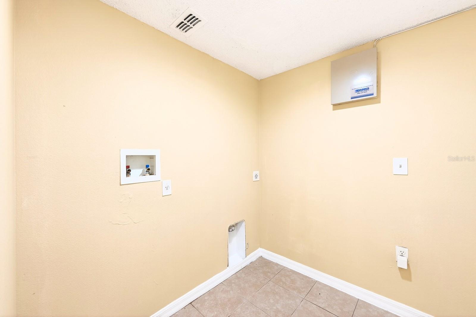 274 CURTIS AVE, GROVELAND, FL — photo 40