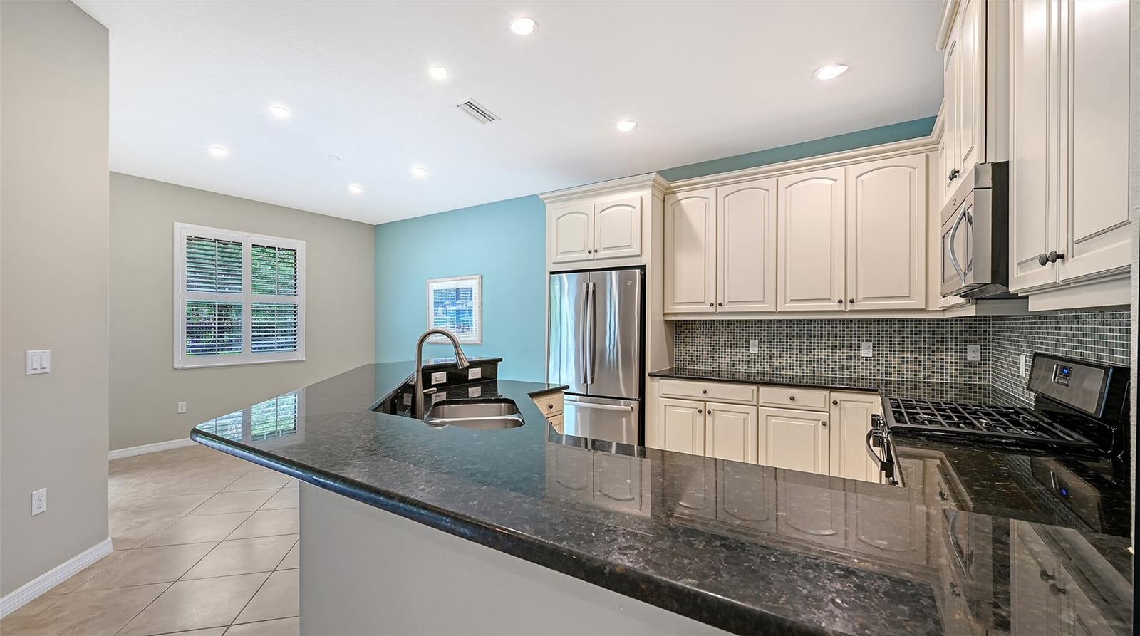 7702 RIO BELLA PL, BRADENTON, FL — photo 12