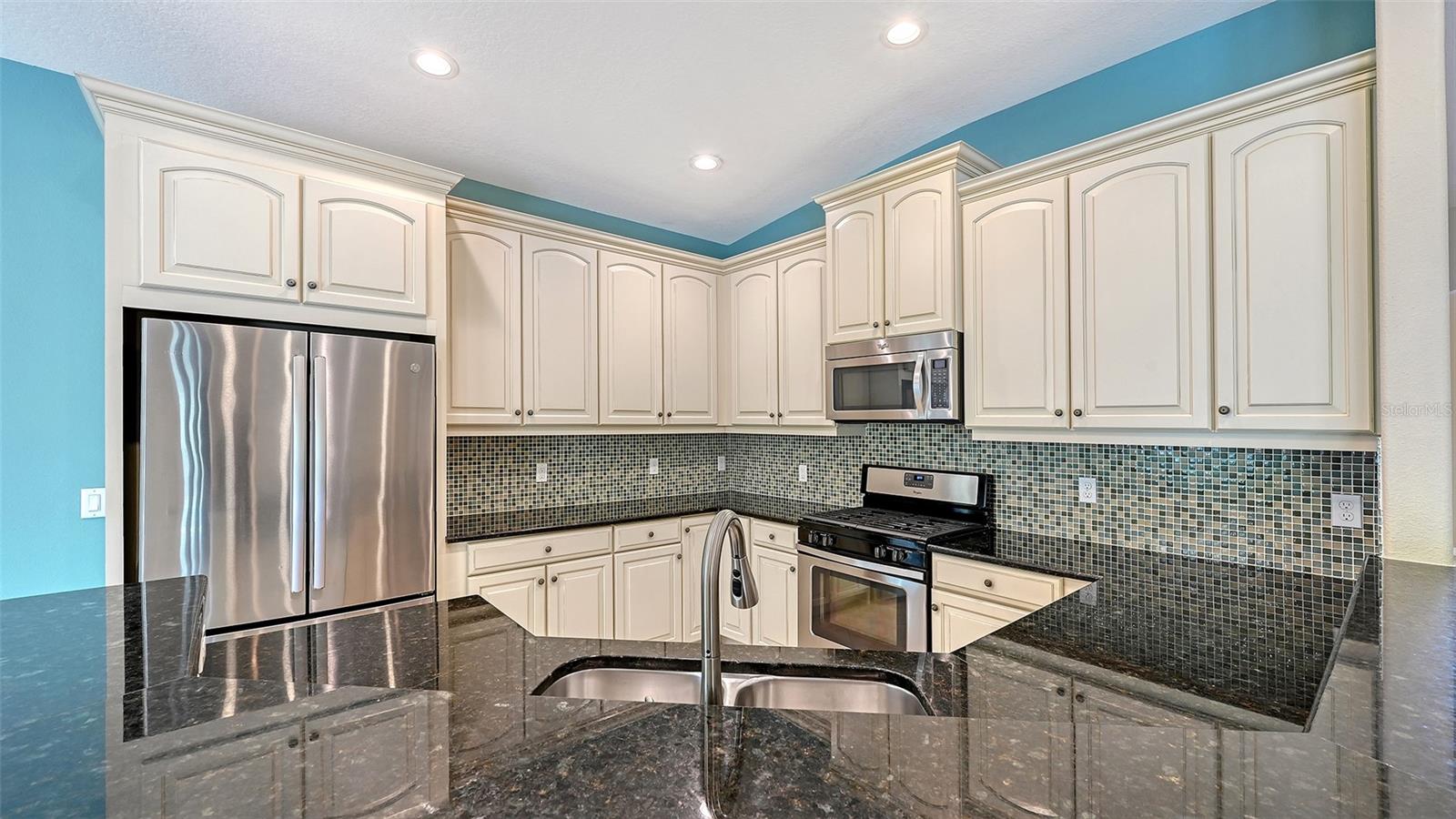 7702 RIO BELLA PL, BRADENTON, FL — photo 18