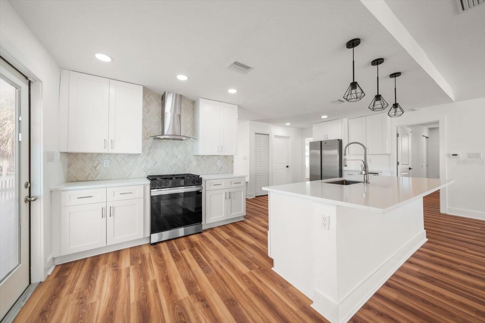 1038 ELDORADO AVE, CLEARWATER, FL — photo 35