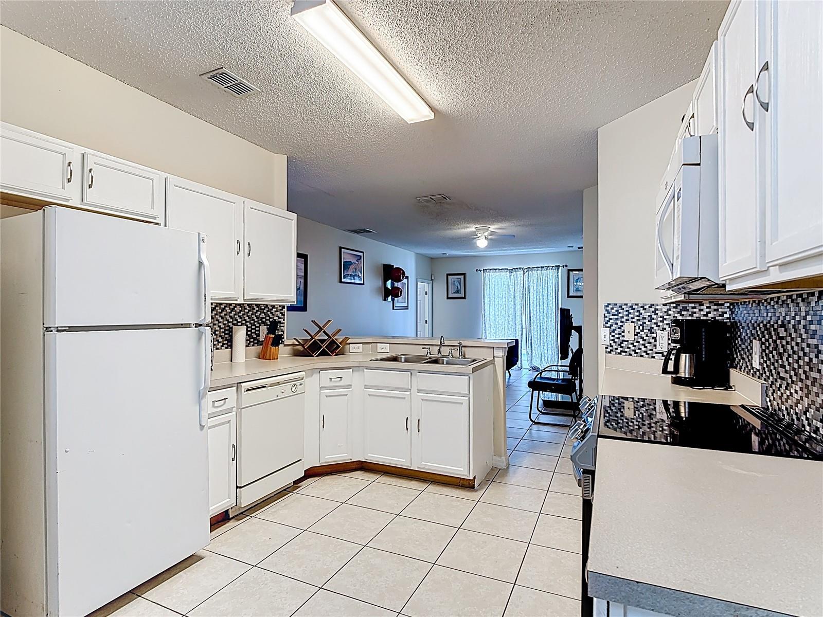 635 KNOLLWOOD DR, DAVENPORT, FL — photo 13