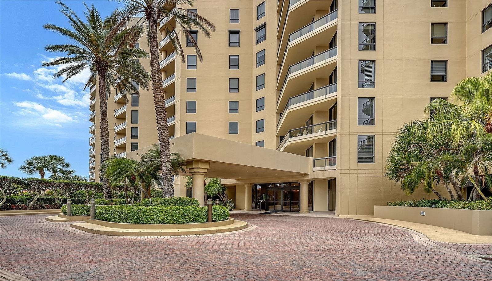 1281 GULF OF MEXICO DR #111, LONGBOAT KEY, FL — photo 2