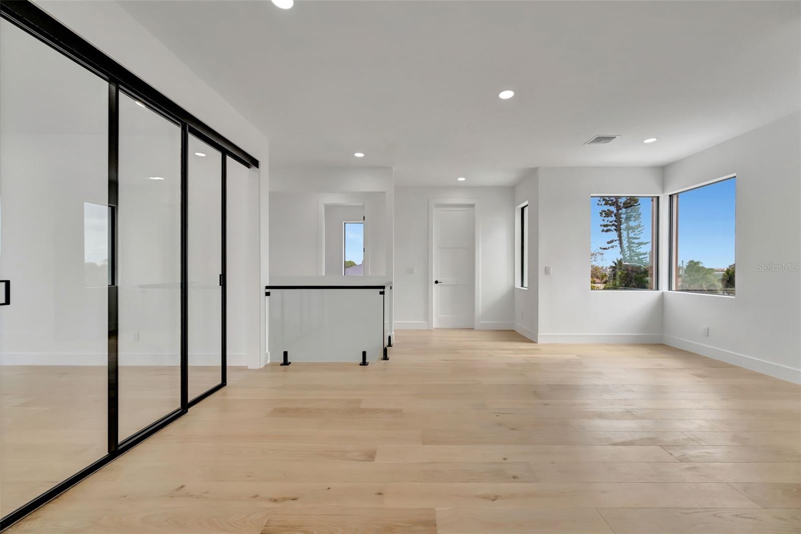 7176 S SHORE DR S, ST PETERSBURG, FL — photo 36