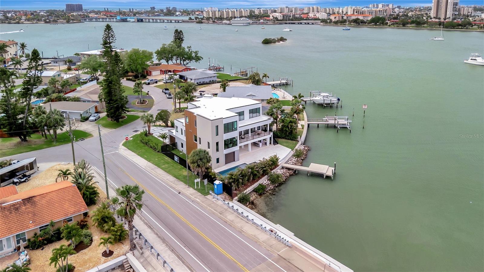 7176 S SHORE DR S, ST PETERSBURG, FL — photo 67