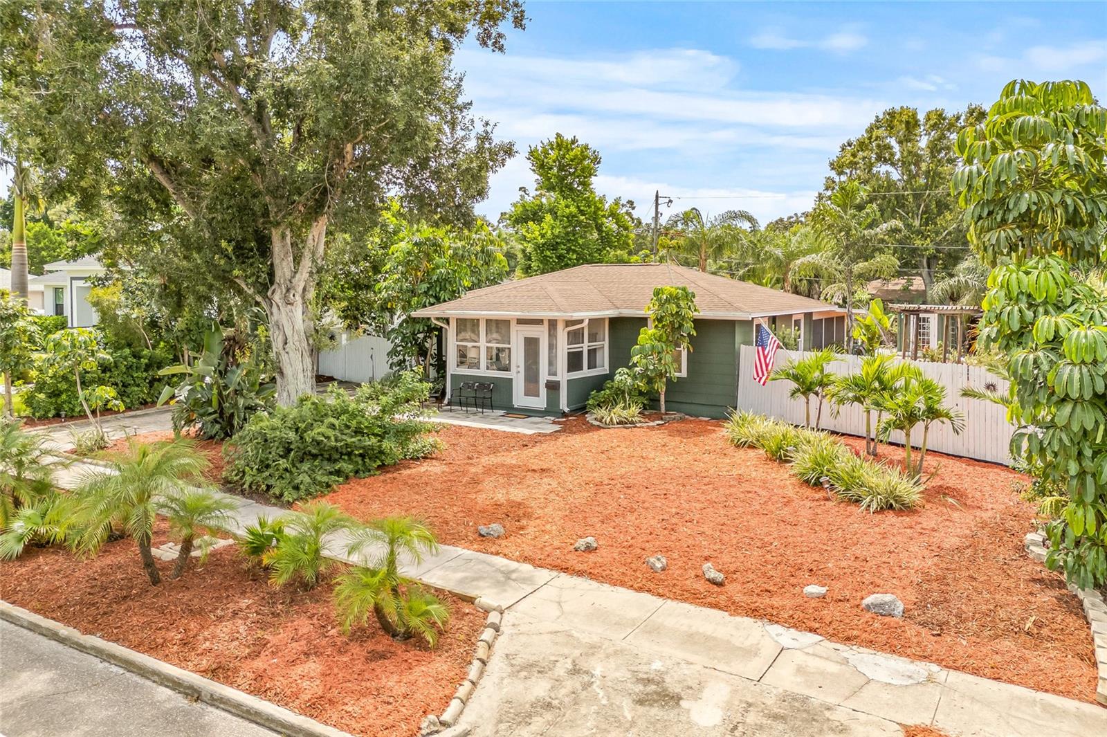 7328 9TH AVE N, ST PETERSBURG, FL — photo 2
